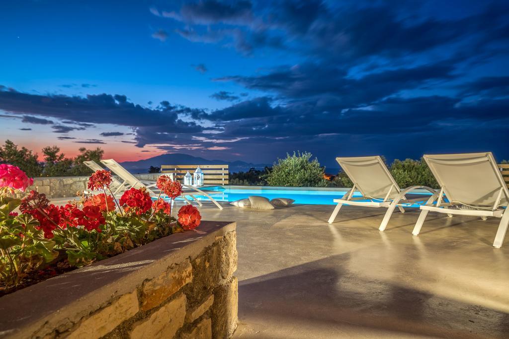 Villa Merovigli - Sea Views & Private Pool, Ideal For Large Groups, By Zantewize Трагаки Экстерьер фото